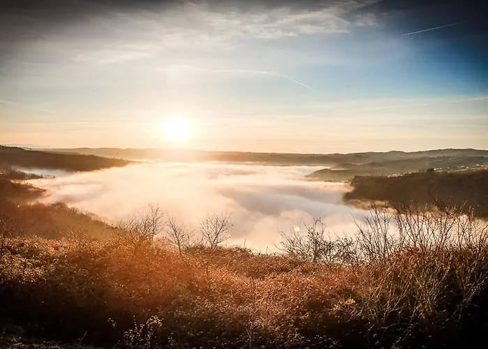 Le Rocher Casa de Férias *
